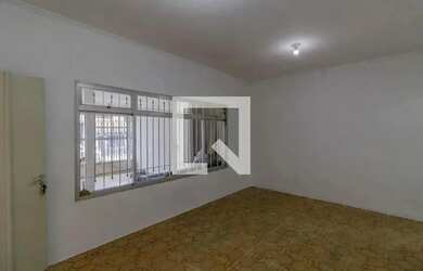 Imagem: A casa possui 5 Dormitórios, 3 Banheiros, 2 Vagas na garagem