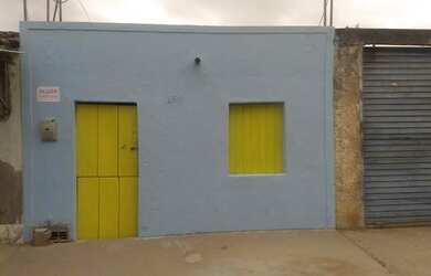 Imagem: A casa possui 2 Dormitórios, 1 Banheiro, 120m² de Área e