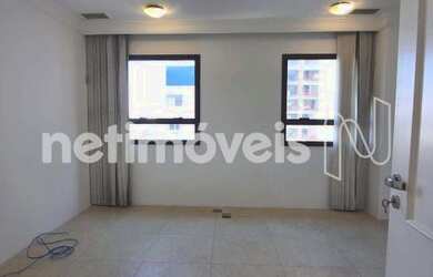 Imagem: O depósito possui 1 Vaga na garagem, 32m² de Área e está