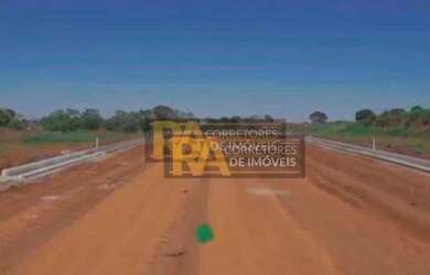 Imagem: O terreno possui 200m² de Área e está localizado em Porto