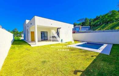 Imagem: A casa em condomínio possui 3 Dormitórios, 3 Banheiros, 2