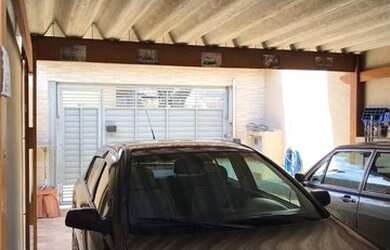 Imagem: A casa possui 3 Dormitórios, 2 Banheiros, 125m² de Área e