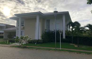 Imagem: A casa em condomínio possui 5 Dormitórios, 5 Banheiros, 4