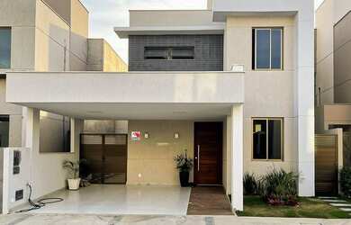 Imagem: A casa em condomínio possui 3 Dormitórios, 1 Banheiro, 2 Vagas