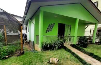 Imagem: A casa possui 2 Dormitórios, 1 Banheiro, 64m² de Área e