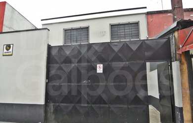 Imagem: O depósito possui 327m² de Área e está localizado em Serraria