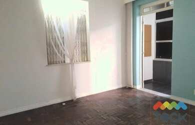 Imagem: O apartamento possui 3 Dormitórios, 1 Banheiro, 140m² de Área