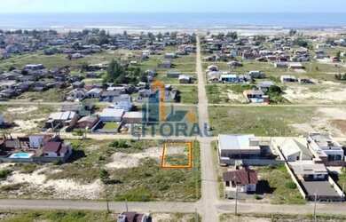 Imagem: O terreno está localizado em Balneário Gaivota, SC à venda