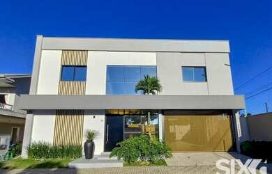 Imagem: A casa em condomínio possui 4 Dormitórios, 5 Banheiros, 2