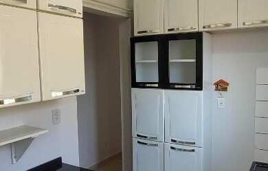 Imagem: A casa possui 2 Dormitórios e 1 Banheiro e está localizado