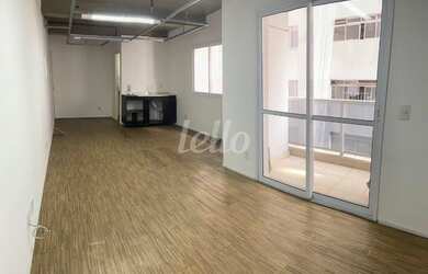 Imagem: O depósito possui 1 Vaga na garagem, 34m² de Área e Imóvel