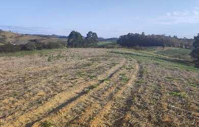 Imagem: O terreno possui 500m² de Área e está localizado em Jardim