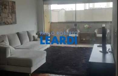 Imagem: O apartamento possui 4 Dormitórios, 2 Banheiros, 2 Vagas na