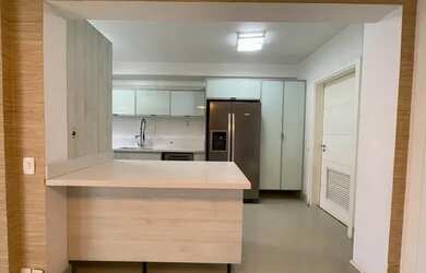Imagem 4: Maravilhoso Apartamento para aluguel com 266 m2 com 4 suítes, 4 vagas...