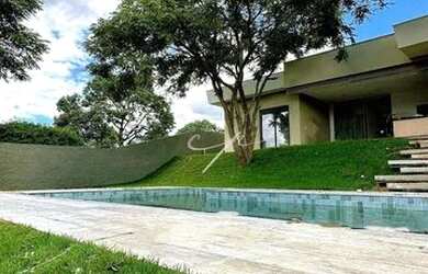 Imagem: A fazenda possui 350m² de Área e está localizado em Terras