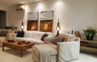 Imagem: A casa em condomínio possui 4 Dormitórios, 5 Banheiros, 2