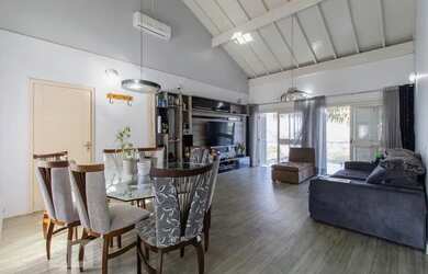 Imagem: A casa em condomínio possui 3 Dormitórios, 2 Banheiros, 4