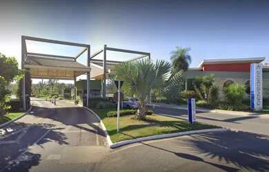 Imagem: A casa em condomínio possui 5 Dormitórios, 5 Banheiros, 2