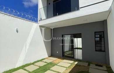 Imagem: A casa possui 2 Dormitórios, 3 Banheiros, 1 Vaga na garagem