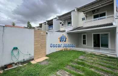 Imagem: A casa possui 4 Dormitórios, 3 Banheiros, 2 Vagas na garagem