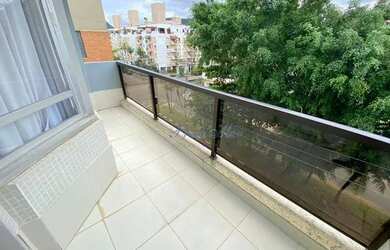 Imagem 3: Apartamento reformado, com 3 suítes, 2 vagas, à venda, 211 m² por R$...