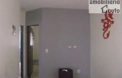 Imagem: A casa em condomínio possui 2 Dormitórios, 1 Banheiro, 2 Vagas