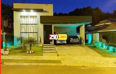 Imagem: A casa em condomínio possui 5 Dormitórios, 4 Banheiros, 2