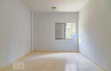 Imagem: O studio possui 1 Dormitório, 1 Banheiro, 30m² de Área e