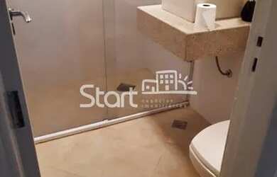 Imagem: O apartamento possui 1 Dormitório, 1 Banheiro, 1 Vaga na garagem