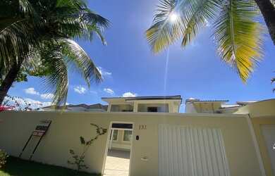 Imagem: A casa em condomínio possui 4 Dormitórios, 2 Banheiros, 3