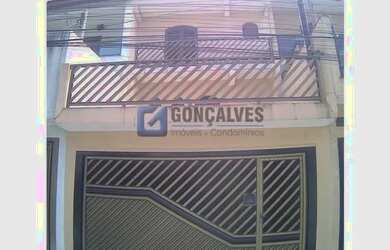 Imagem: A casa possui 3 Dormitórios, 2 Banheiros, 3 Vagas na garagem