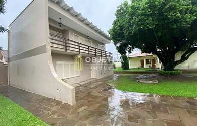 Imagem: A casa possui 2 Dormitórios, 1 Banheiro, 2 Vagas na garagem