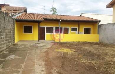 Imagem: A casa possui 2 Dormitórios, 1 Banheiro, 5 Vagas na garagem