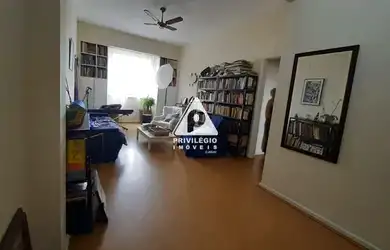 Imagem: O apartamento possui 3 Dormitórios, 3 Banheiros, 103m² de