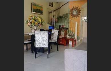 Imagem: A casa possui 2 Dormitórios, 2 Banheiros, 4 Vagas na garagem