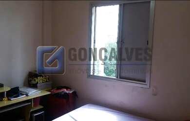 Imagem: O apartamento possui 3 Dormitórios, 1 Banheiro, 1 Vaga na garagem