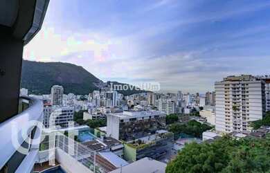 Imagem: O apartamento possui 3 Dormitórios, 5 Banheiros, 2 Vagas na