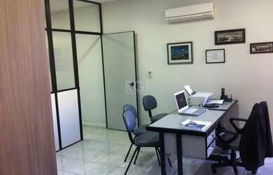 Imagem: O depósito possui 42m² de Área e está localizado em Floresta