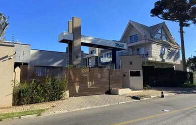 Imagem: A casa em condomínio possui 5 Dormitórios, 5 Banheiros, 4