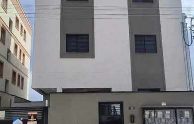 Imagem: O apartamento possui 1 Dormitório, 1 Banheiro, 1 Vaga na garagem