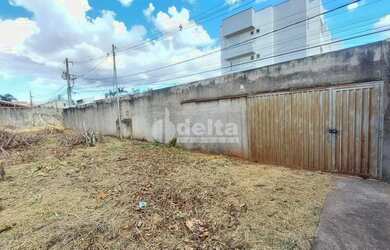 Imagem 2: Área disponível para venda 1.040 m² no bairro Presidente Roosevelt em Uberlândia-MG