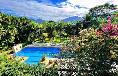 Imagem: A casa em condomínio possui 5 Dormitórios, 5 Banheiros, 5