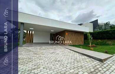 Imagem: A casa em condomínio possui 3 Dormitórios, 2 Banheiros, 2