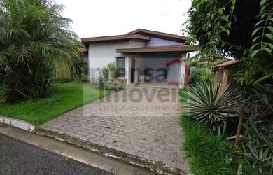 Imagem: A casa em condomínio possui 3 Dormitórios, 3 Banheiros, 2