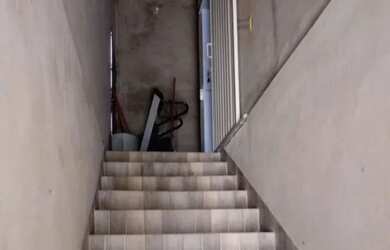 Imagem: A kitnet possui 2 Dormitórios, 2 Banheiros e 1 Vaga na garagem