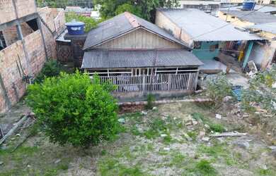 Imagem: A casa possui 2 Dormitórios, 1 Banheiro e está localizado