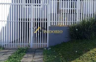 Imagem: A casa possui 2 Dormitórios, 2 Banheiros, 2 Vagas na garagem