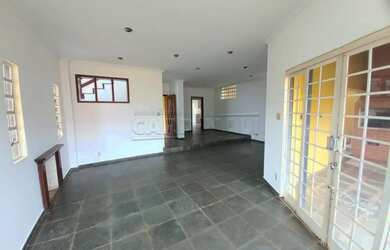 Imagem 7: Imóvel bem localizado. Churrasqueira, Varanda, Lareirae3 Vagas na garagem