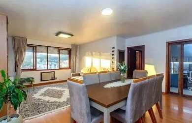 Imagem: O apartamento possui 4 Dormitórios, 3 Banheiros, 1 Vaga na