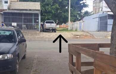 Imagem: O terreno e está localizado em Santa Maria, Brasília à venda